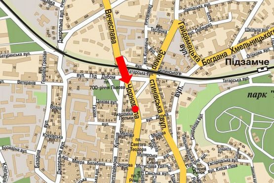 Схема рекламной плоскости по адресу Черновола пр., 39 / Под Дубом ул., разделитель, в центр