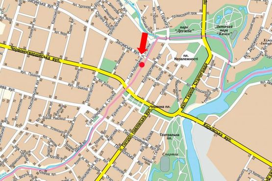 Схема рекламної площини за адресою 1-я Набережная ул. реки Стрелки, возле ломабарда "Центральный", в сторону Ильинской ул. (бывш. Красногвардейская ул.)