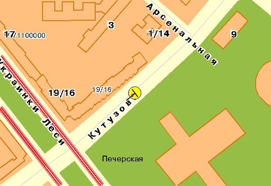 Схема рекламной плоскости по адресу Кутузова ул., на разделителе