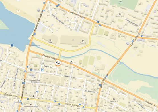 Схема рекламної площини за адресою вул.Прибузька, 6 (міст на "ЕпіцентрК"). неподалік: "Епіцентр", супермаркет "Таврія В", "Сільпо", ТРЦ "Оазис", центральний ринок, елітна забудова "Набережний квартал" (центр)