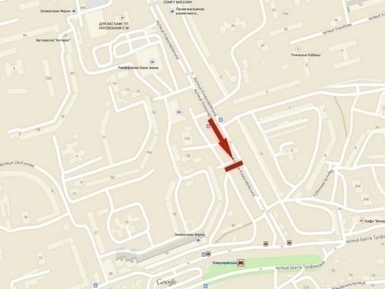 Схема рекламної площини за адресою вул. Юрія Кондратюка, 31/ул. Коммунаровская, 32, McDonald's, станция метро Покровская, рынок