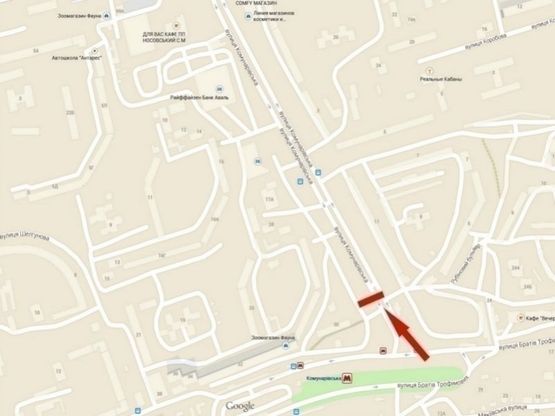 Схема рекламной плоскости по адресу вул. Юрія Кондратюка, 32, автомийка /ул. Коммунаровская, 32, автомойка, McDonald's, станция метро Покровская, рынок