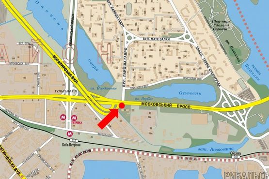 Схема рекламной плоскости по адресу Бандеры пр. (бывш. Московский пр.), 24, напротив салона "Мазда", из центра