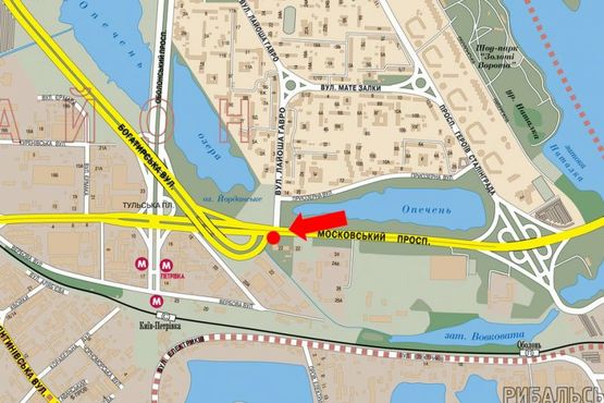 Схема рекламной плоскости по адресу Бандеры пр. (бывш. Московский пр.), 24, напротив салона "Мазда", в центр