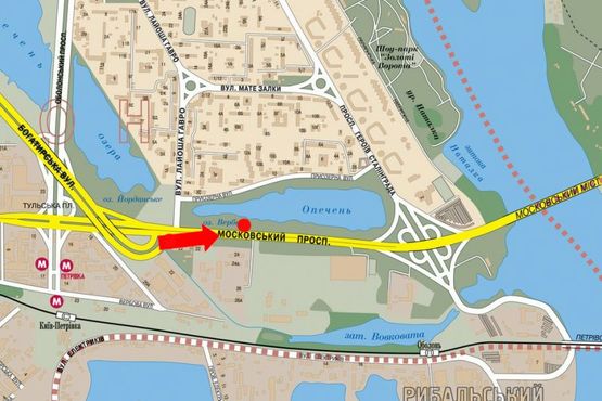 Схема рекламной плоскости по адресу Бандеры пр. (бывш. Московский пр.), 28, напротив "Метро", в сторону моста Московского