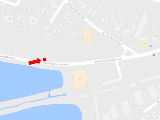 Схема рекламной плоскости по адресу Кировоградская ул., 25, перед автосалоном "Land Rover", в сторону Гринченка ул.