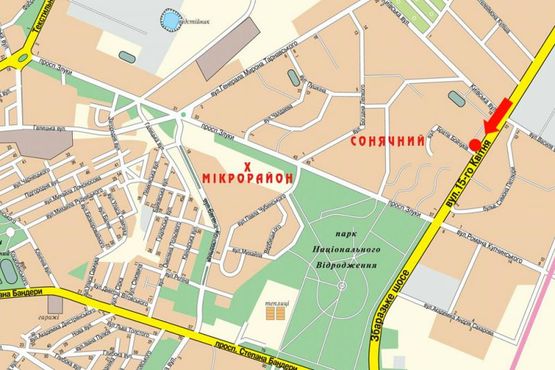 Схема рекламной плоскости по адресу 15-го Апреля ул. / Бойчуков ул., возле ТЦ "Рай Центр", супермаркета "Сильпо", в центр